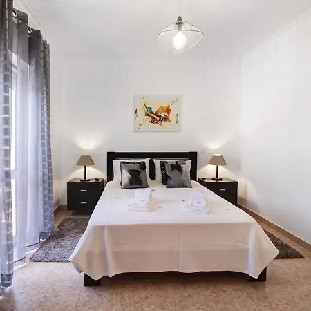Kaya Apartment *